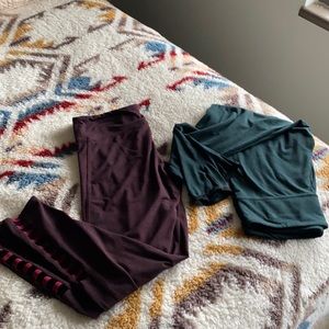 Victoria Sport leggings with cutout cuffs